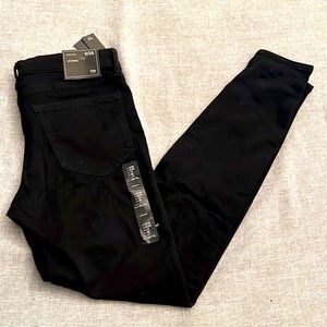 Black skinny jeans